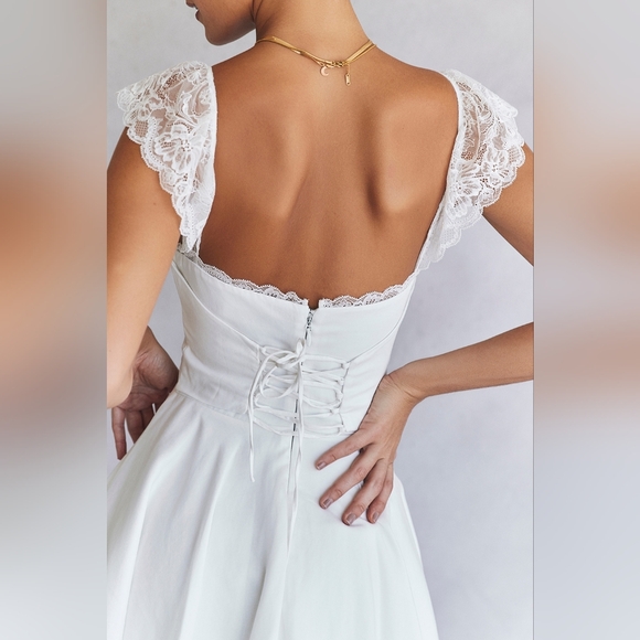 Ivory House of CB 'Kaia' -large - Picture 10 of 16